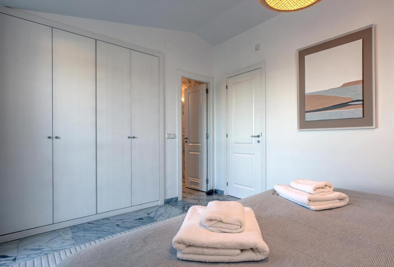 Bright Nordic Style Penthouse In Beachside Marbella